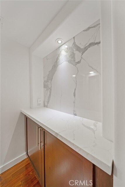 Building Photo - 932 S Shenandoah St