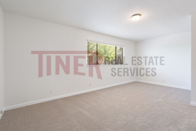Building Photo - 5807 Filbert Ave