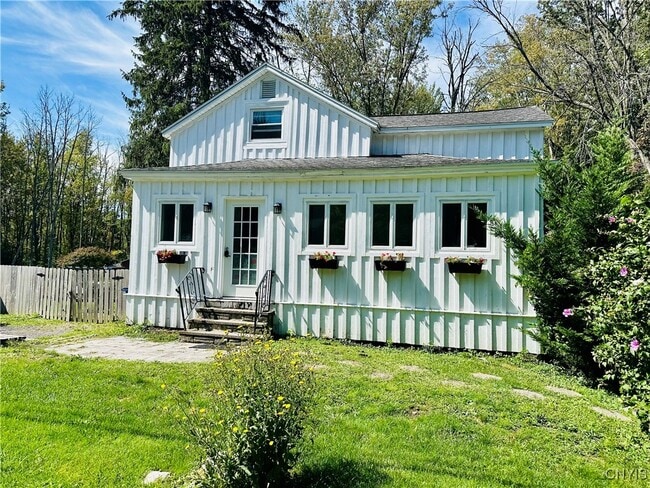 Primary Photo - 3859 State St