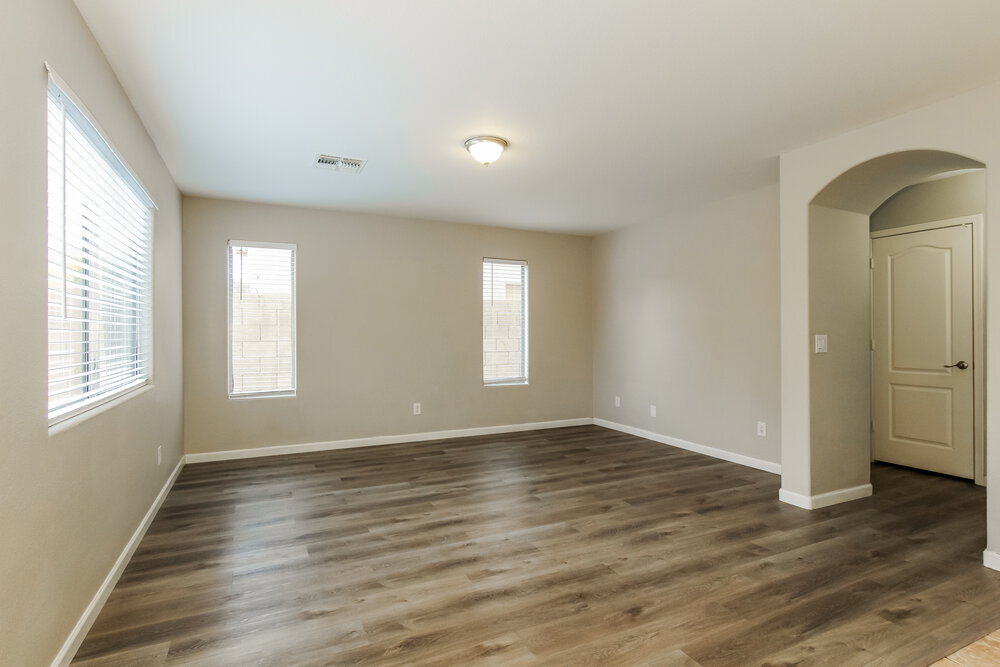 Building Photo - 2348 W White Feather Ln