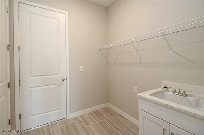 Building Photo - 14723 Kingfisher Lp