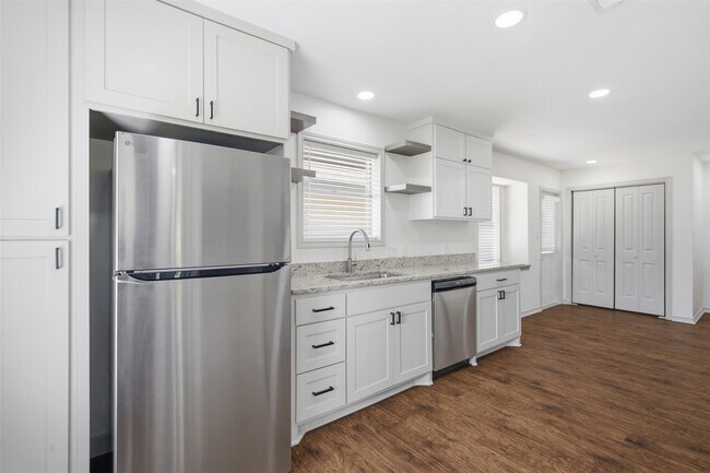 Building Photo - 32242 Sky Lakes Dr