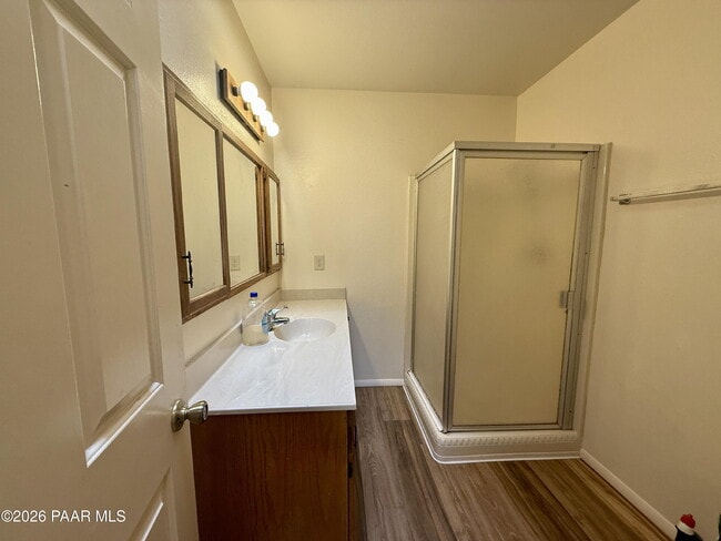 Building Photo - 350 Rim Rock Cir