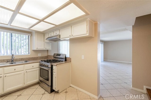 Building Photo - 569 Palm Dr