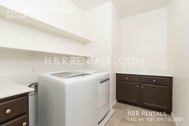 Building Photo - Ellis Community - Four Bedroom Home Over 3...