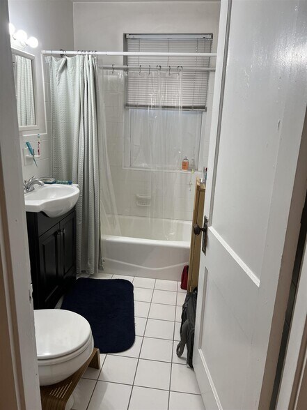 Building Photo - 331 Harvard St