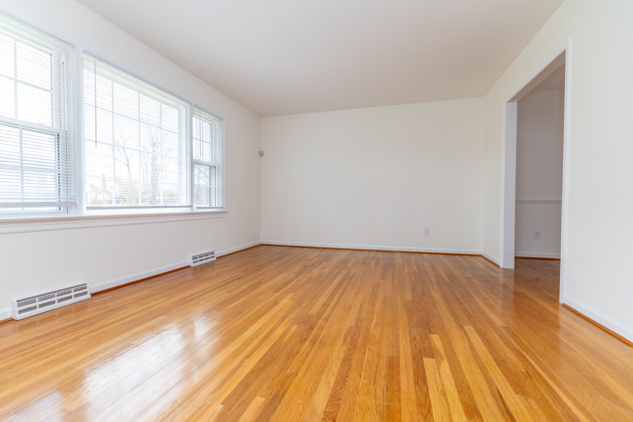 Building Photo - 9022 Joi Dr