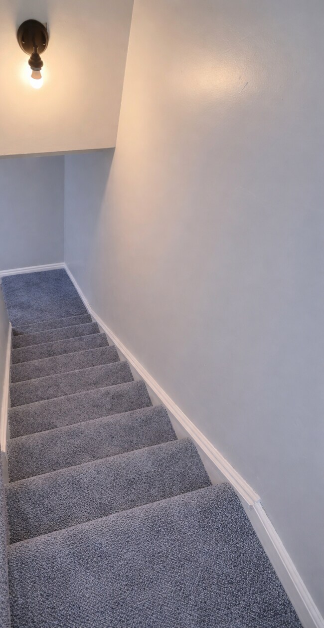 Building Photo - 1609 Brighton Pl