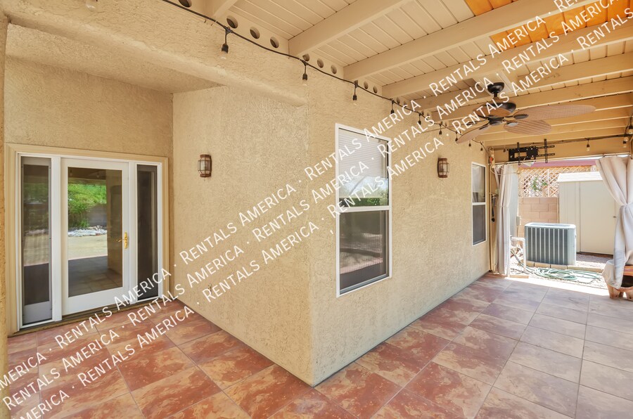 Building Photo - 7620 S Trumpet Vine Ave