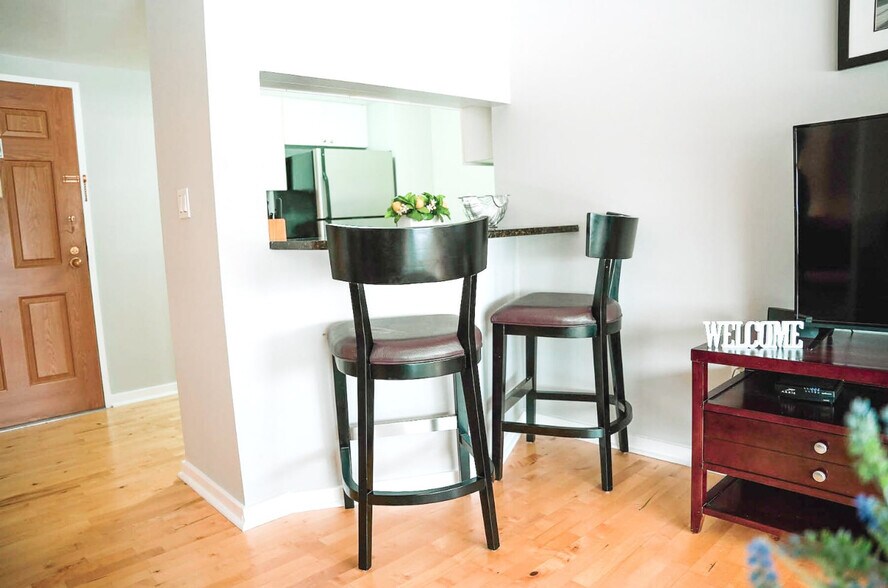 Building Photo - 127 Greyrock Pl
