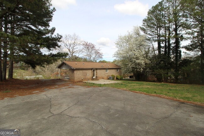 Building Photo - 16 Woodberry Dr