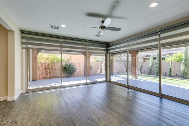 Building Photo - 2497 Birch Hollow St