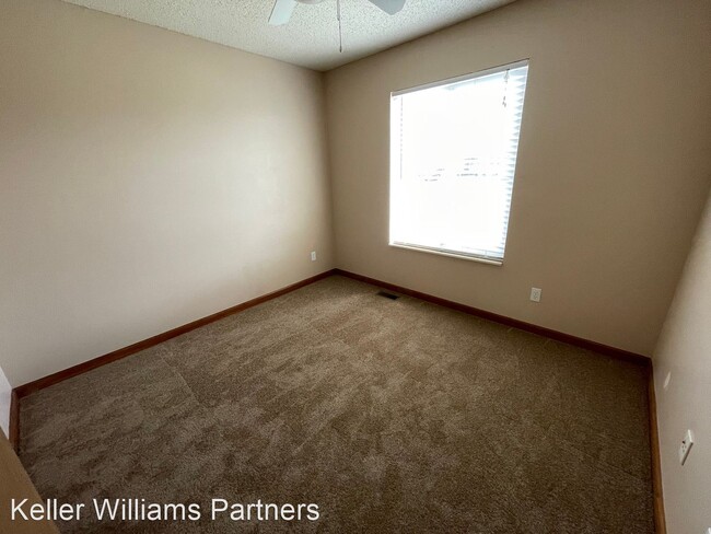 Building Photo - 5 br, 4 bath House - 960 Withington Dr