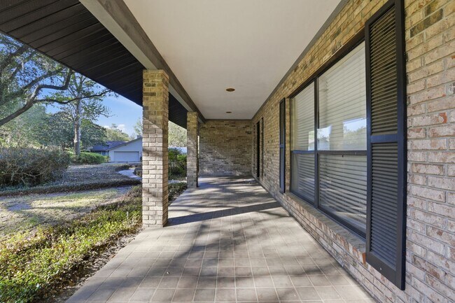 Building Photo - 4 Bedroom, 3 Bath House on 1 Acre in Fox Grove