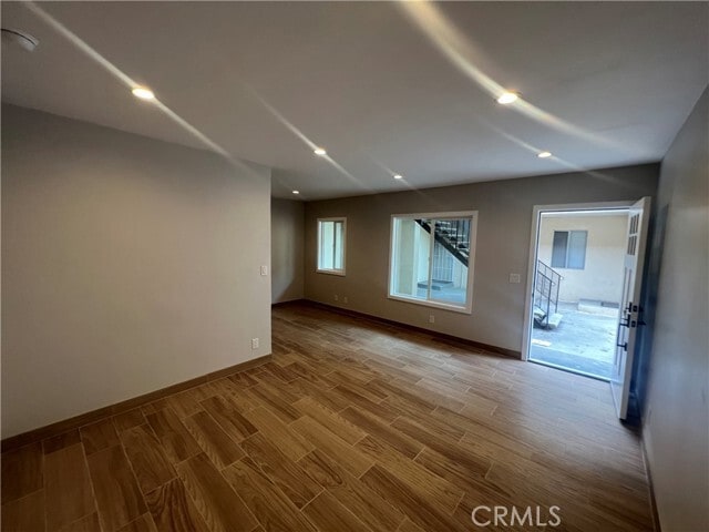 Building Photo - 13425 Vanowen St