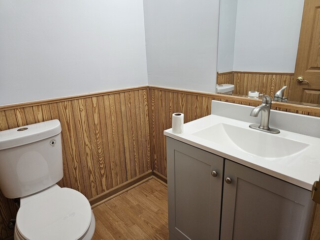 Building Photo - 1016 Concord Dr