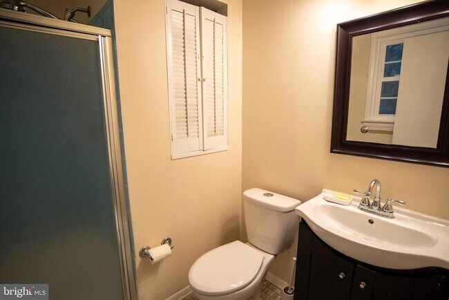 Building Photo - 10038 Chatelaine Cir