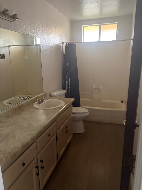 Building Photo - 1905 Roth Ct