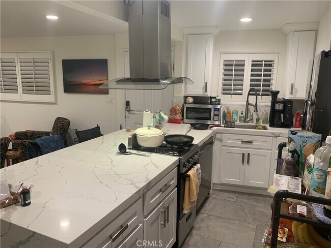 Building Photo - 111 19th St