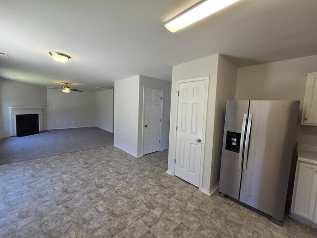 Building Photo - 2701 Buckleigh Dr