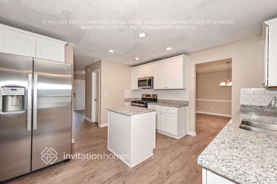 Building Photo - 624 Granite Trce