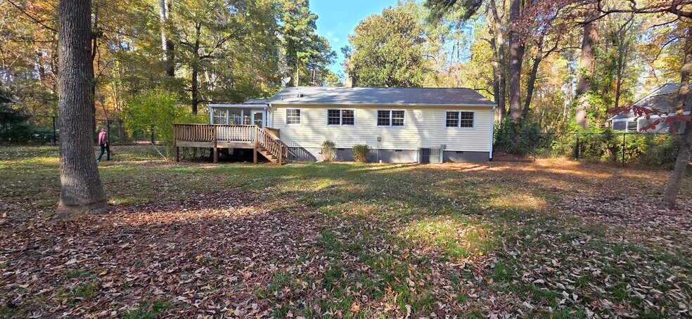 Building Photo - 135 Windsor Cir