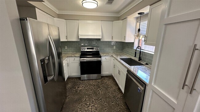 Building Photo - 2 W Mistybreeze Cir