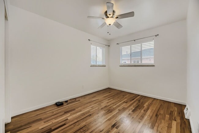 Building Photo - Sunny 1 bed, 1 bath near Wash Park - Available NOW!