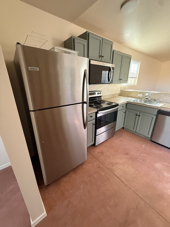 Building Photo - 1489 Church Dr