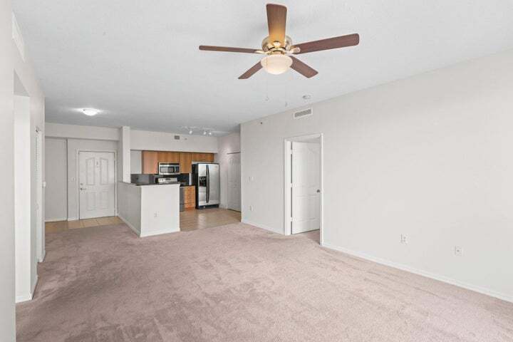 Building Photo - 255 NE 3rd Ave