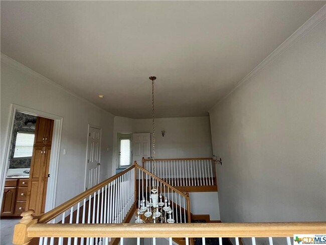 Building Photo - 808 Rose Way