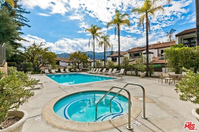 Building Photo - 17171 Palisades Cir