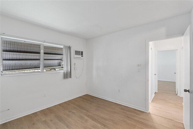 Building Photo - 12655 NE 16th Ave