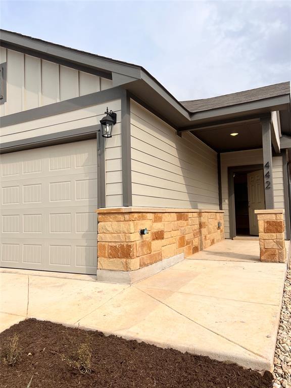 Building Photo - 442 Parkline Dr