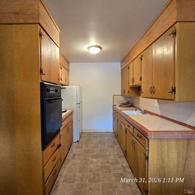 Building Photo - 786 Lovers Ln