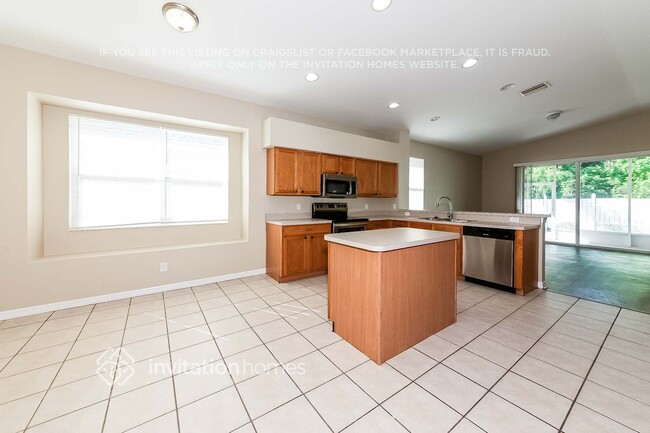 Building Photo - 6016 36th Ct E