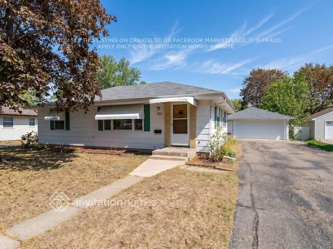 Building Photo - 8221 Bloomington Ave S