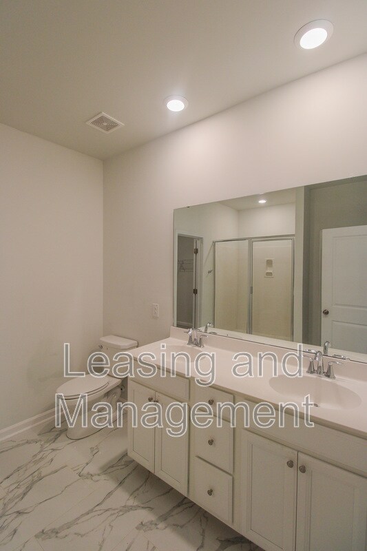 Building Photo - 150 Daniels Creek Cir