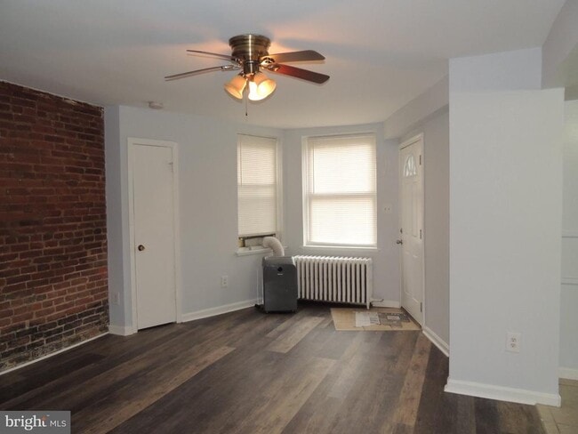 Building Photo - 1331 Q St NW
