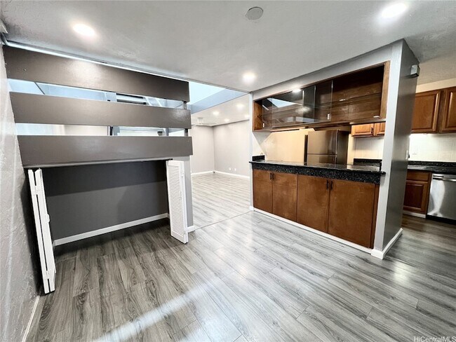 Building Photo - 95-431 Kuahelani Avenue Unit 119