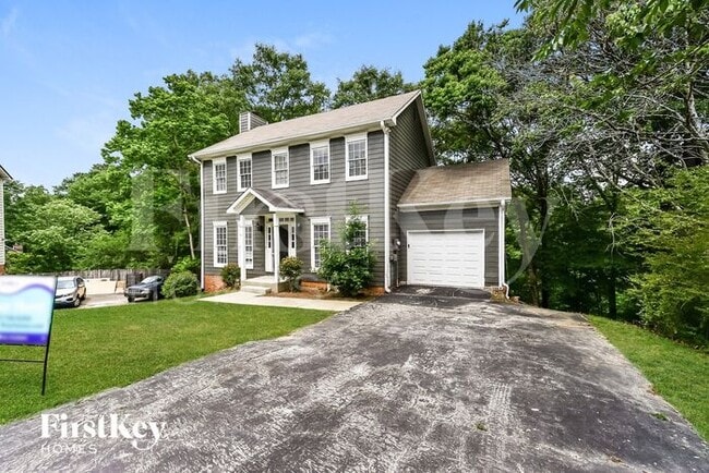 Building Photo - 1600 Brookview Cove