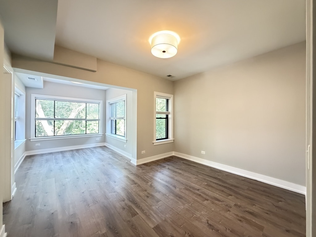 Building Photo - 1124 Maple Ave