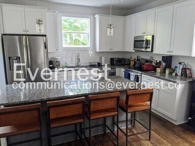 Building Photo - 3-Bed/3-Bath Home/Available Soon!