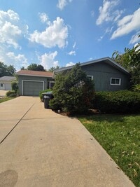 Building Photo - Charming Westside ranch with updates throu...