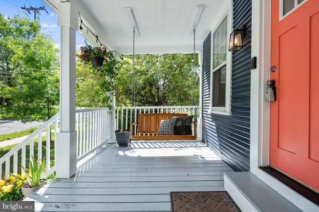 Front Porch - 4502 Tuckerman St