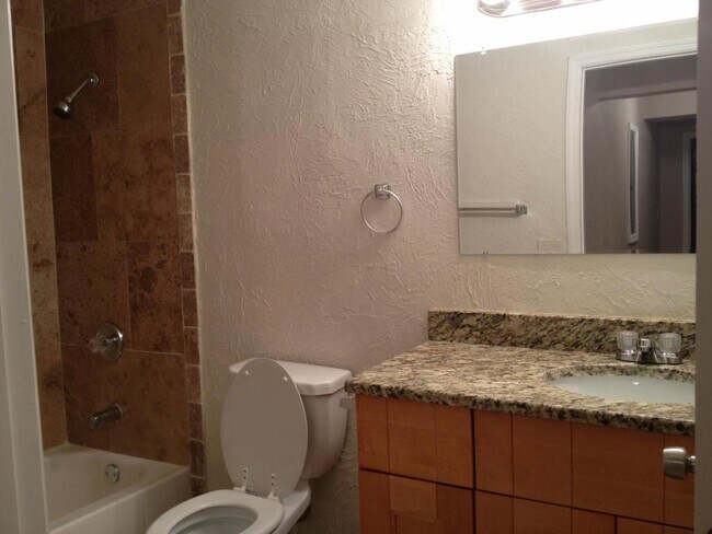 Building Photo - 1211 Amble Ln