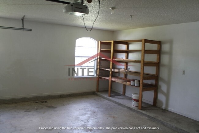 Building Photo - 3 bed/2.5 bath in Lake Asbury