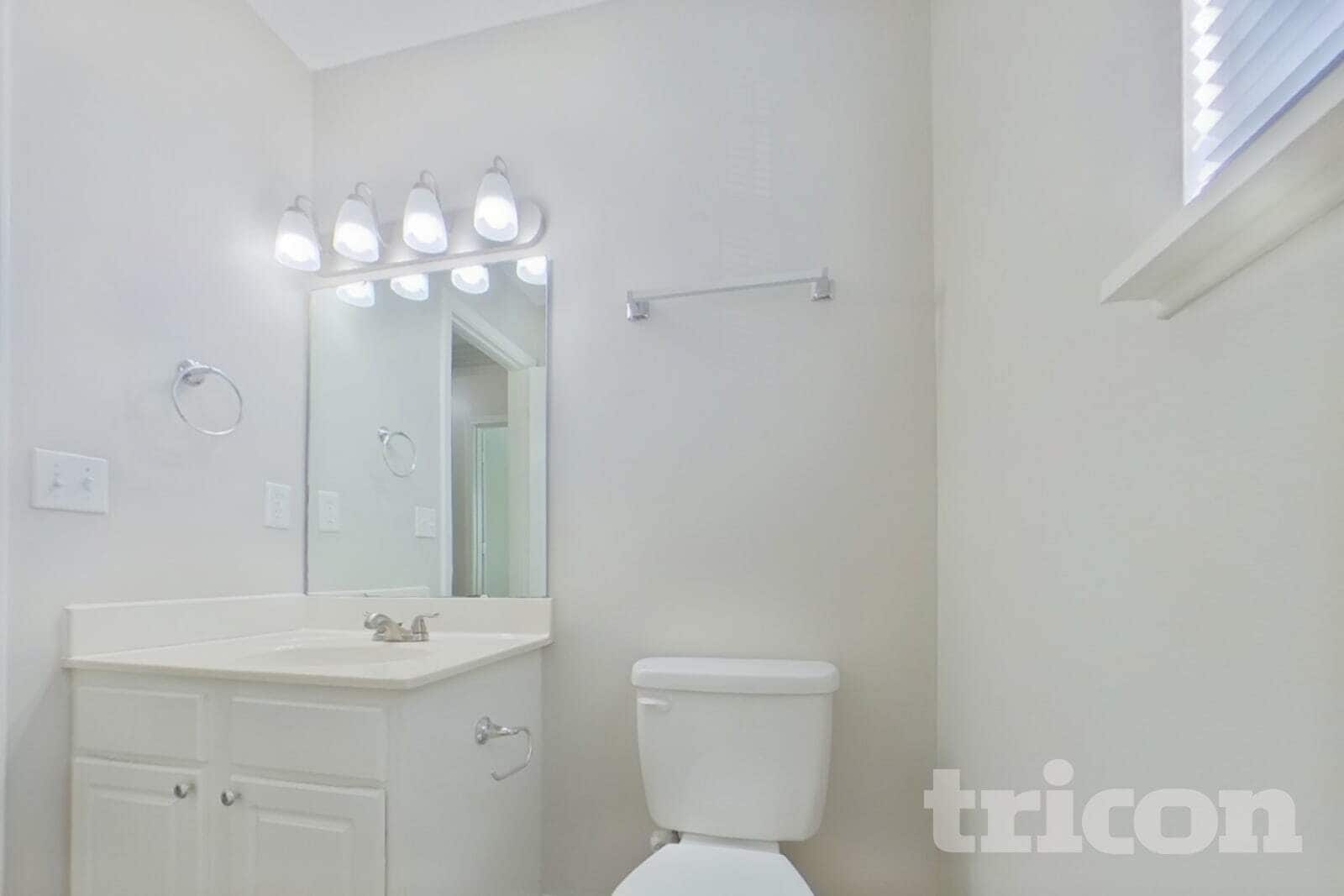 Building Photo - 390 Fox Trot Dr