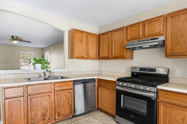 Building Photo - 17611 Wiseman Dr