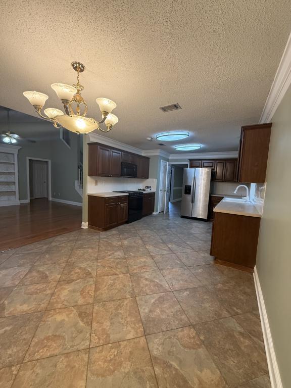 Building Photo - 2065 Juniper Dr
